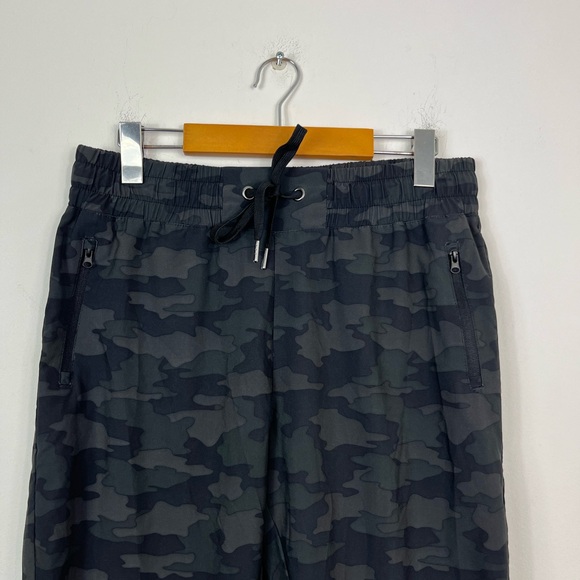Kyodan Camo Print Lightweight Capri Joggers Sz L - Picture 3 of 8